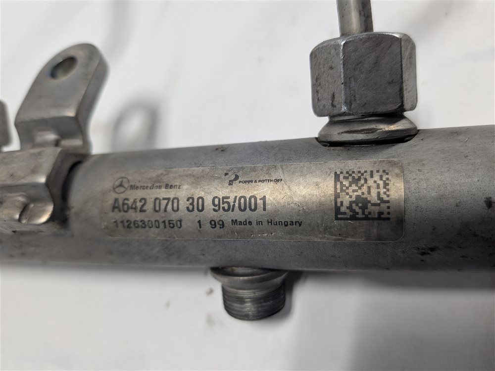 Thumbnail 7: 2012 MERCEDES ML350 W166 3.0L 642.826 ENGINE LEFT/RIGHT FUEL RAIL SET/2 w/LINES