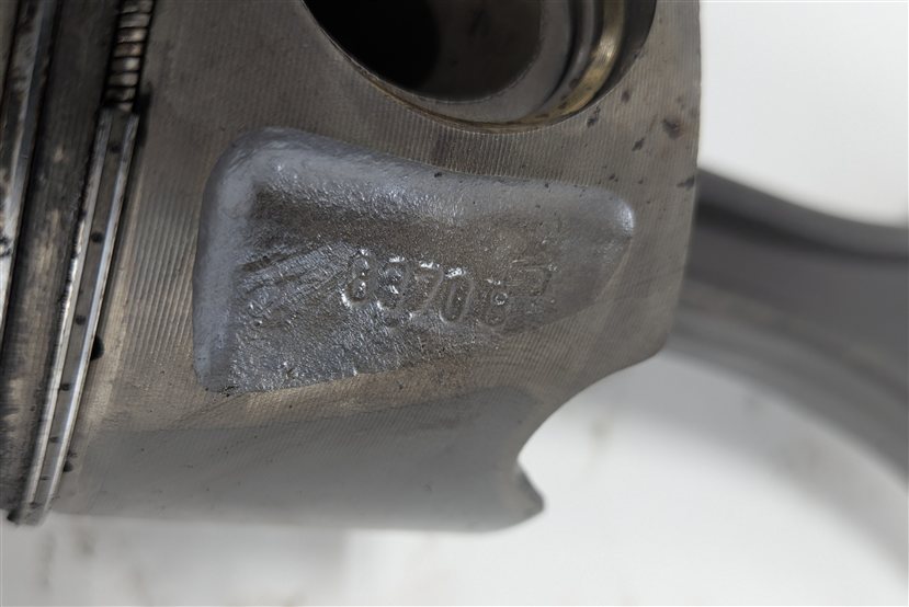 Thumbnail 5: 12-16 MERCEDES GL350 ML350 S350 W166 W221 3.0L OM642 DIESEL RIGHT PISTON w/ROD
