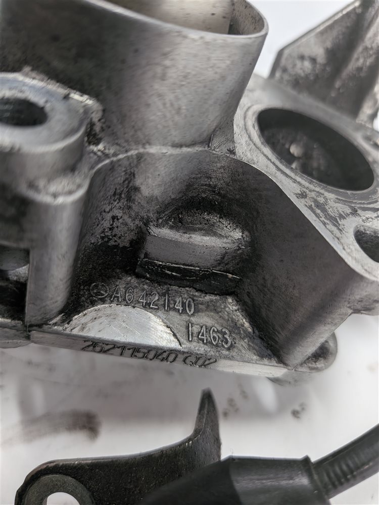 Thumbnail 6: 2012 MERCEDES ML350 W166 3.0L 642.826 ENGINE EGR CHANGEOVER VALVE DIESEL w/PIPE