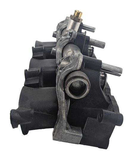 Thumbnail 2: 2010 AUDI Q5 (B8 8R) 3.2L (CALB) ENGINE RIGHT LOWER INTAKE MANIFOLD w/FUEL RAIL
