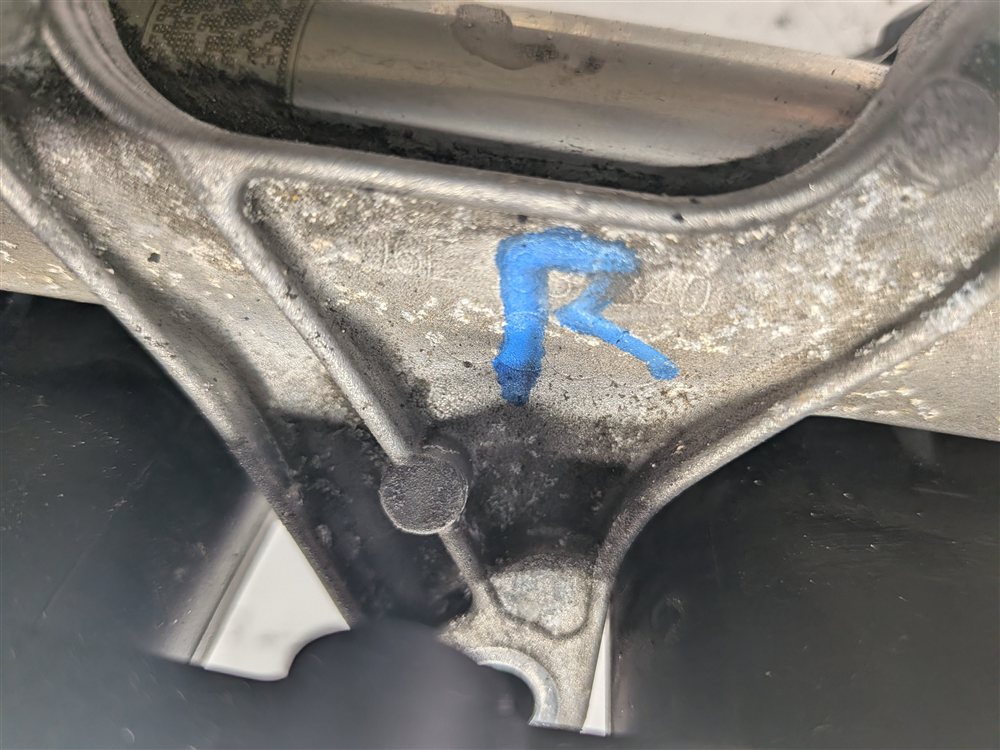 Thumbnail 9: 2010 AUDI Q5 (B8 8R) 3.2L (CALB) ENGINE RIGHT LOWER INTAKE MANIFOLD w/FUEL RAIL