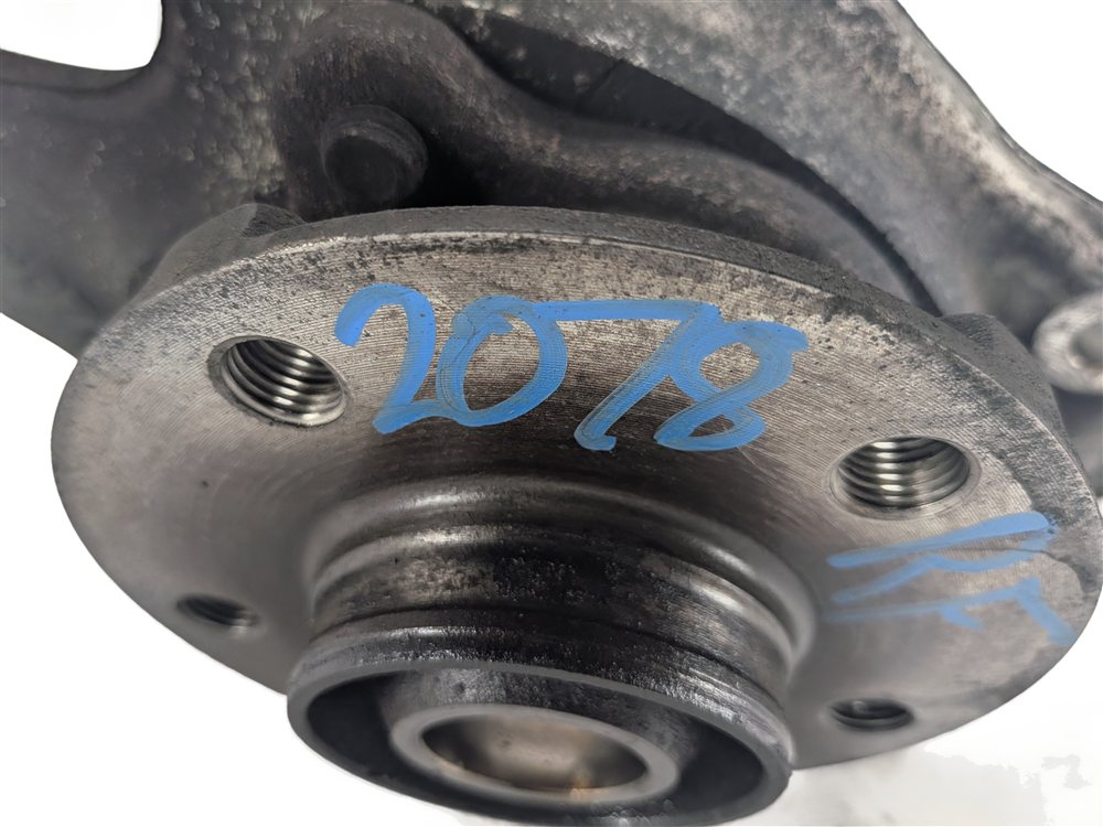 Thumbnail 5: 10-16 AUDI A4 S4 A5 S5 Q5 (B8 8K 8T 8R) FRONT RIGHT PASSENGER SPINDLE KNUCKLE