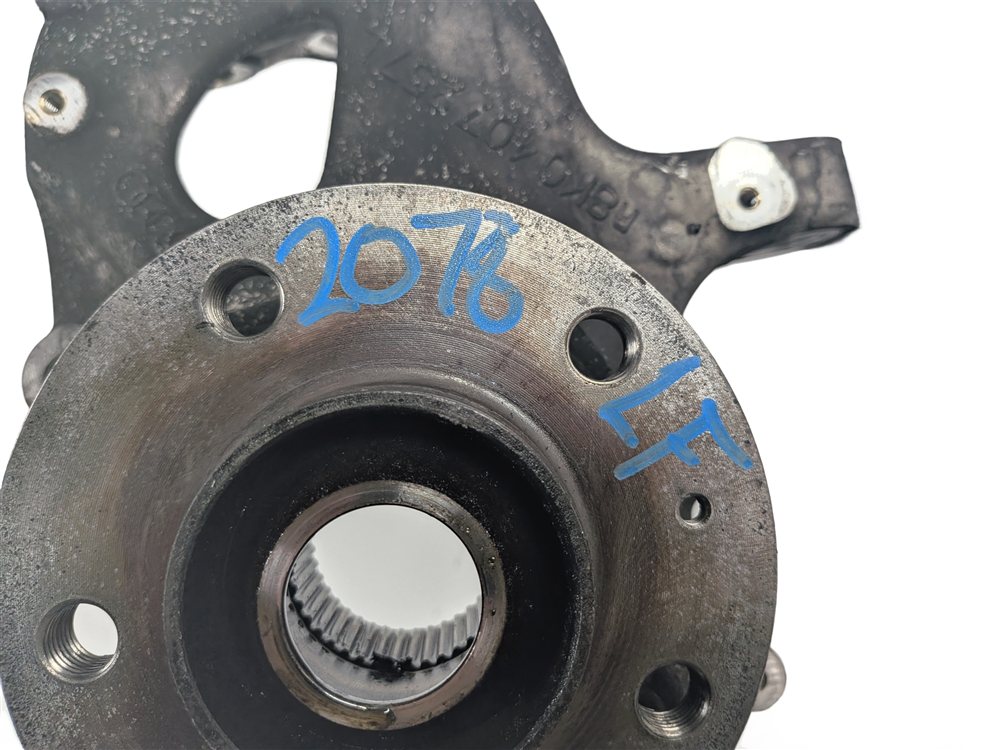 Thumbnail 3: 10-16 AUDI A4 S4 A5 S5 Q5 (B8 8K 8T 8R) FRONT LEFT DRIVER SPINDLE KNUCKLE HUB