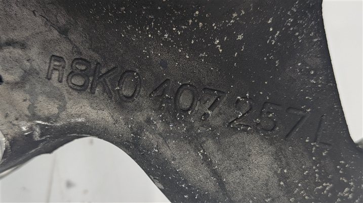 Thumbnail 4: 10-16 AUDI A4 S4 A5 S5 Q5 (B8 8K 8T 8R) FRONT LEFT DRIVER SPINDLE KNUCKLE HUB