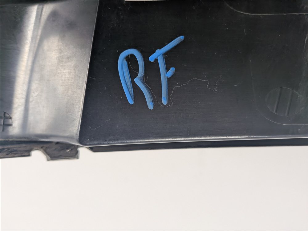 Thumbnail 5: 2009-2012 AUDI Q5 (B8 8R) RIGHT FRONT PASSENGER FOGLIGHT FOG LIGHT GRILLE TRIM