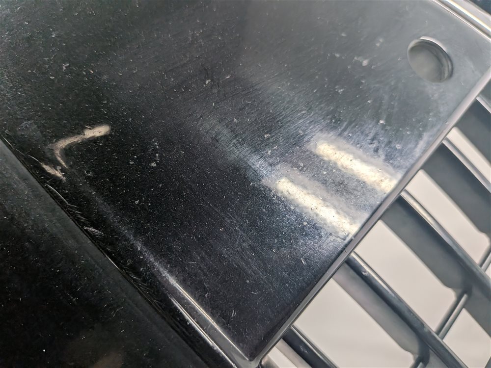 Thumbnail 8: 2009-2012 AUDI Q5 (B8 8R) FRONT UPPER HOOD CENTER AIR VENT GRILLE TRIM