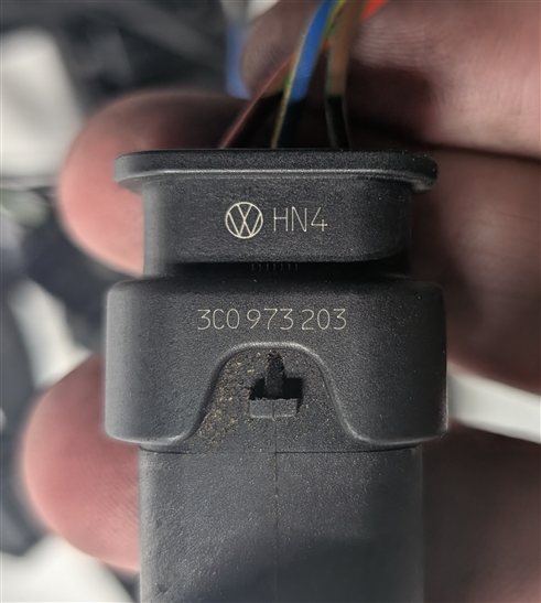 Thumbnail 8: 2010 AUDI Q5 B8 8R REAR PARK ASSIST PDC DISTANCE SENSOR SET/4 w/HARNESS (Black)