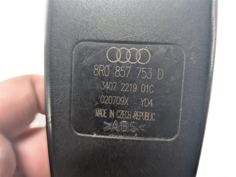 Thumbnail 6: 2010 AUDI Q5 B8 8R REAR LEFT CENTER RIGHT SEATBELT BUCKLE RECEIVER SET/3 (BLACK)