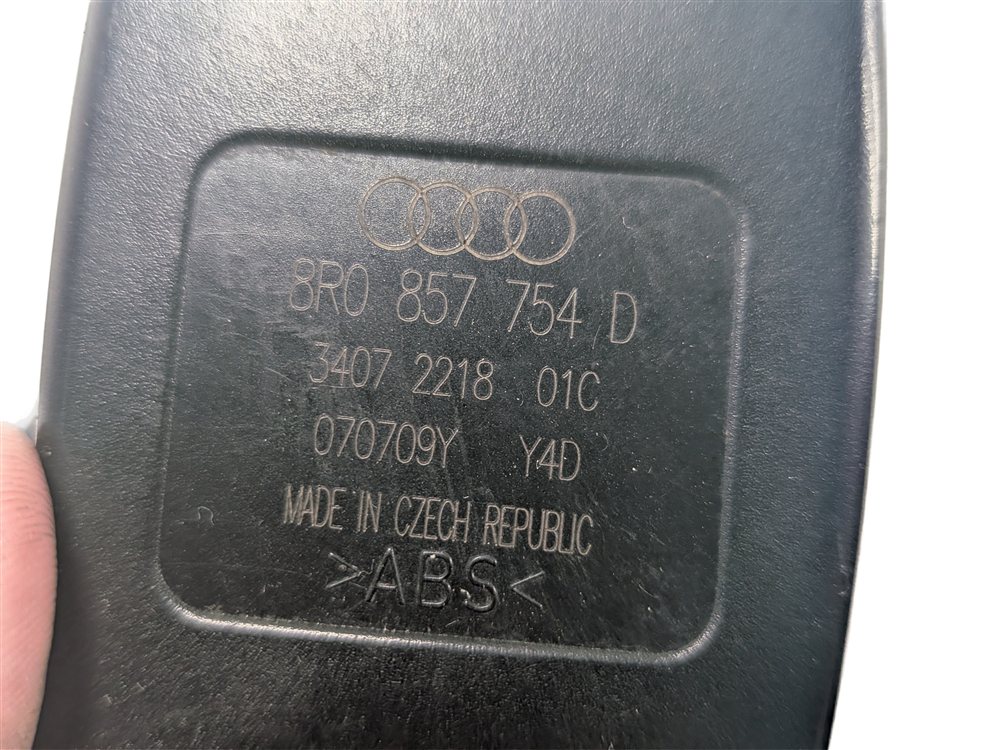 Thumbnail 7: 2010 AUDI Q5 B8 8R REAR LEFT CENTER RIGHT SEATBELT BUCKLE RECEIVER SET/3 (BLACK)