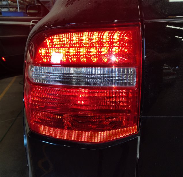Thumbnail 2: 2008-2010 PORSCHE CAYENNE (957) LEFT DRIVER REAR TAILLIGHT BRAKE LIGHT LAMP
