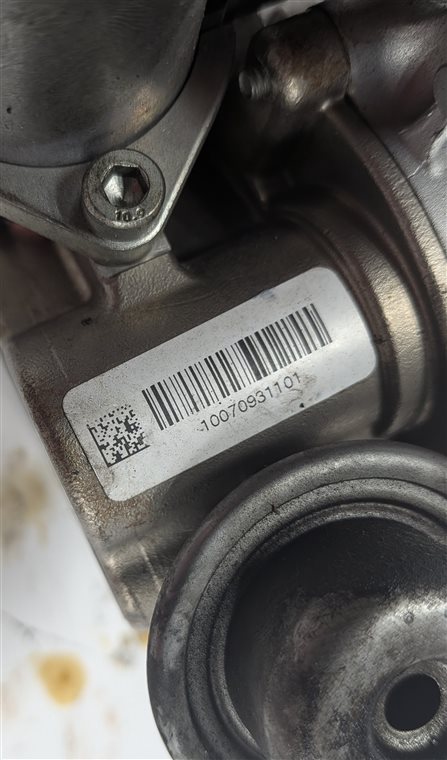 Thumbnail 5: 2008-2010 PORSCHE CAYENNE (957) 4.8L N/A *NON TURBO* ENGINE MECHANICAL FUEL PUMP