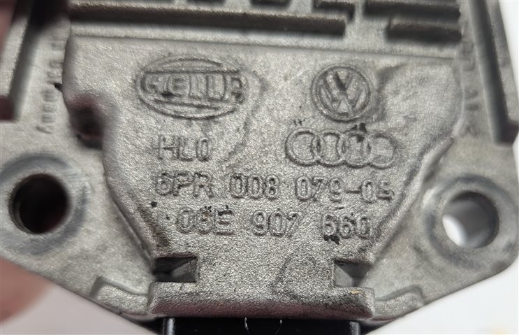 Thumbnail 6: 2009-2010 PORSCHE CAYENNE (957) 4.8L (M48.01) ENGINE OIL LEVEL SENSOR SENDER