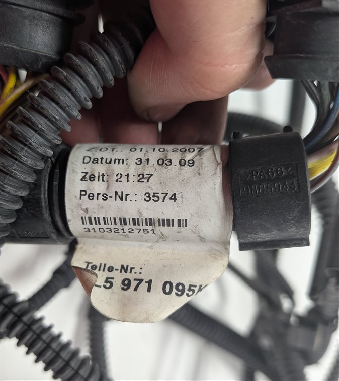 Thumbnail 6: 2010 PORSCHE CAYENNE 955 957 FRONT PARK ASSIST PDC DISTANCE SENSOR SET/6 (Black)