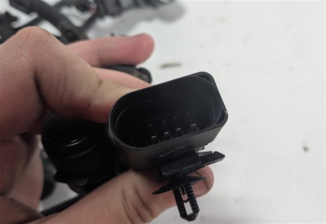 Thumbnail 5: 2010 PORSCHE CAYENNE (955 957) REAR PARK ASSIST REVERSE PDC SENSOR SET/6 (Black)