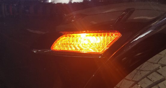 Thumbnail 2: 2010 PORSCHE CAYENNE (955 957) FRONT LEFT DRIVER FENDER SIDE MARKER LIGHT LAMP