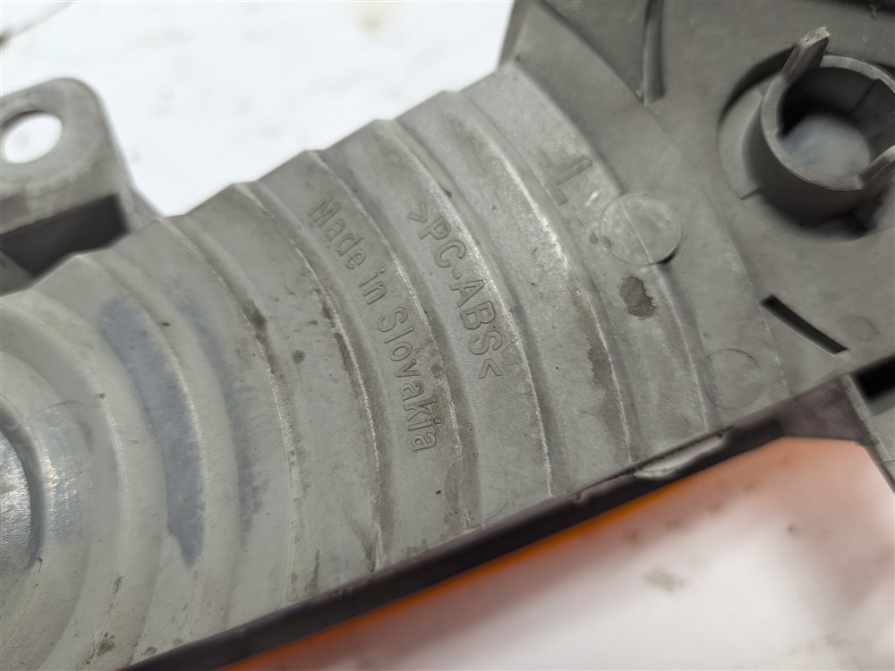 Thumbnail 6: 2010 PORSCHE CAYENNE (955 957) FRONT LEFT DRIVER FENDER SIDE MARKER LIGHT LAMP