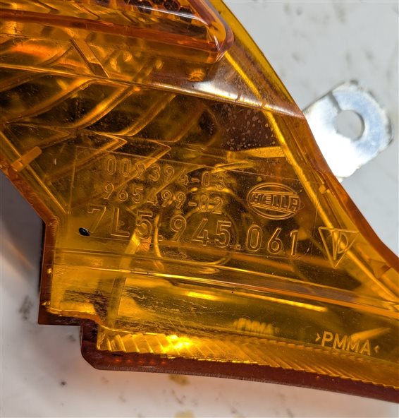 Thumbnail 9: 2010 PORSCHE CAYENNE (955 957) FRONT LEFT DRIVER FENDER SIDE MARKER LIGHT LAMP