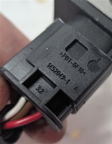 Thumbnail 4: 2010 PORSCHE CAYENNE (955 957) SEAT OCCUPANCY WEIGHT SENSOR SET/4 w/WIRE HARNESS