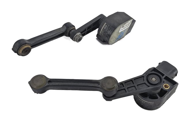 2010 PORSCHE CAYENNE (955 957) FRONT RIDE HEIGHT HEADLIGHT LEVEL SENSOR SET/2