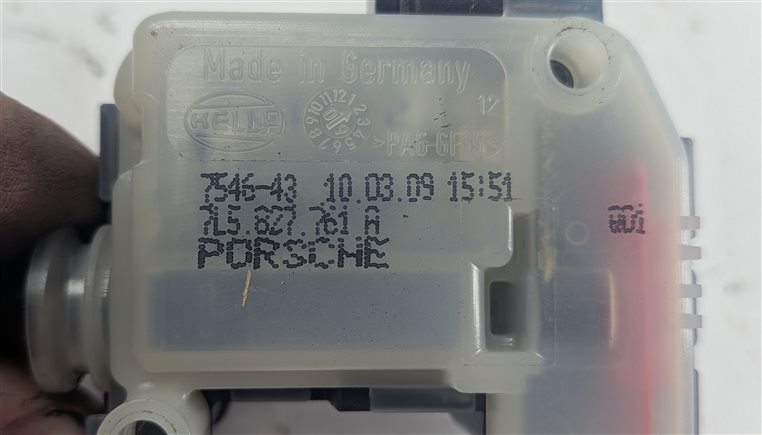 Thumbnail 5: 2010 PORSCHE CAYENNE 955 957 REAR TRUNK LIFTGATE TAILGATE HATCH LATCH w/ACTUATOR