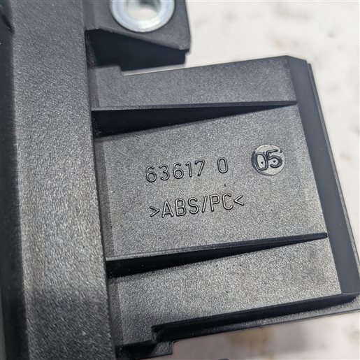 Thumbnail 7: 2010 PORSCHE CAYENNE (955 957) FRONT RIGHT PASSENGER SEAT ADJUST SWITCH w/MEMORY