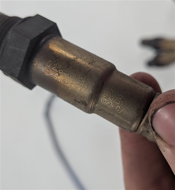Thumbnail 9: 2010 PORSCHE CAYENNE (955 957) 4.8L M48.01 ENGINE OXYGEN O2 LAMBDA SENSOR SET/4