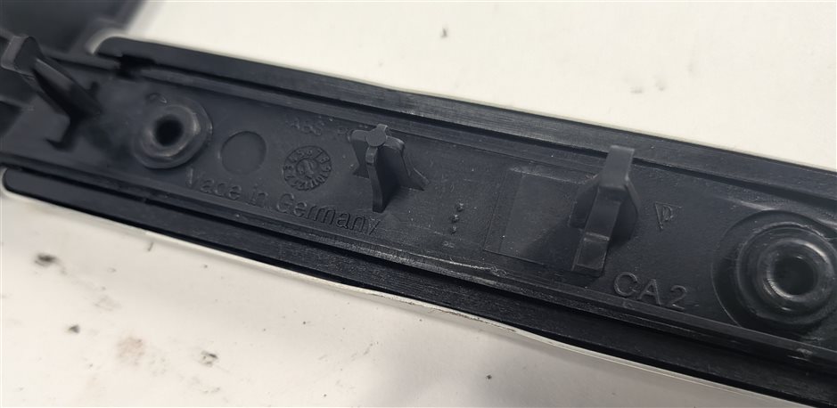 Thumbnail 8: 2010 PORSCHE CAYENNE (955 957) DASH DOOR CONSOLE TRIM SET/10 (Brushed Aluminum)