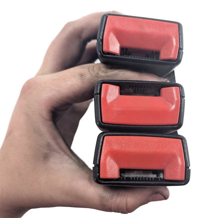 Thumbnail 5: 2010 PORSCHE CAYENNE (955 957) REAR SEAT SEATBELT BUCKLE RECEIVER SET/2 (Black)