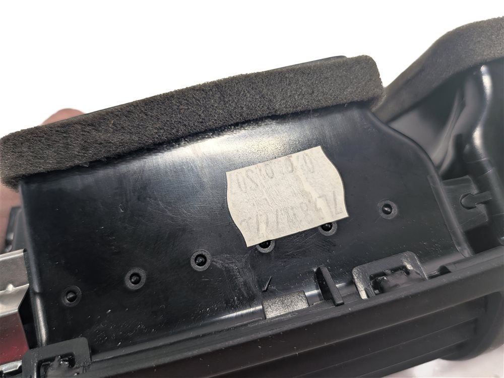 Thumbnail 8: 2010 PORSCHE CAYENNE (955 957) FRONT CENTER DASH HEAT AIR AC VENT (Black)