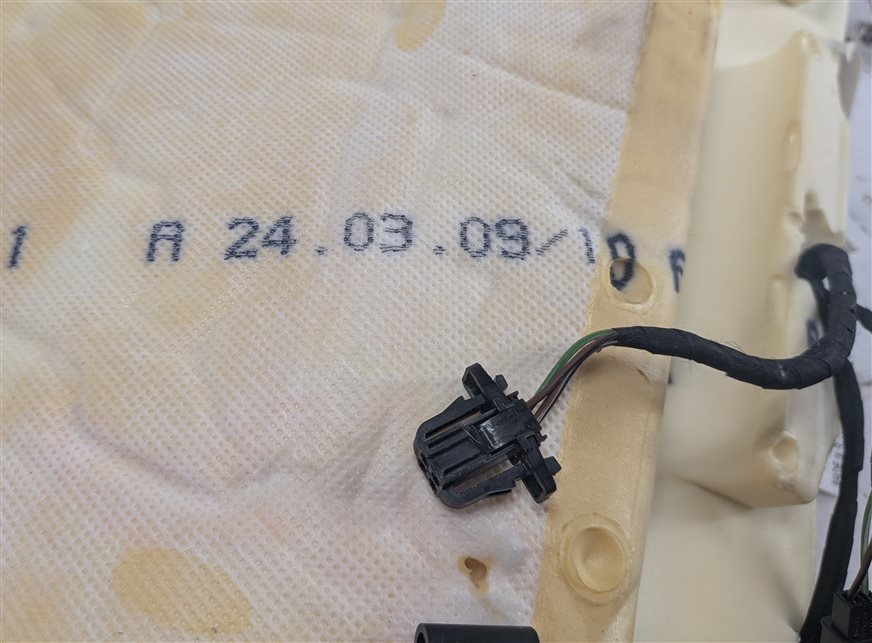 Thumbnail 9: 2010 PORSCHE CAYENNE (957) FRONT LEFT DRIVER LOWER SEAT CUSHION HEATED (Black)