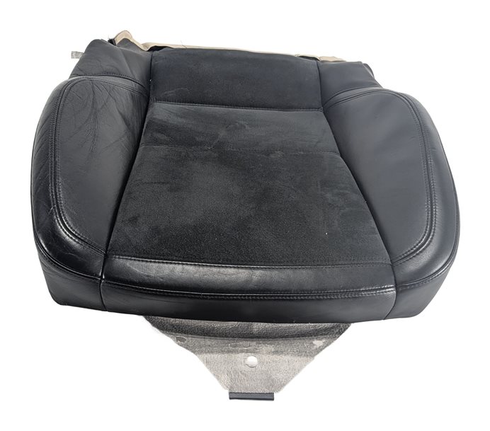 Thumbnail 3: 2010 PORSCHE CAYENNE (955 957) FRONT RIGHT SEAT CUSHION SPORT HEATED (Black)