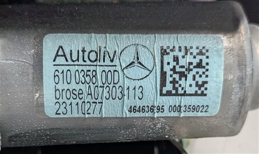 Thumbnail 6: 10-12 MERCEDES E350 E550 CLS550 (W212 W218) DRIVER SEATBELT RETRACTOR (Black)