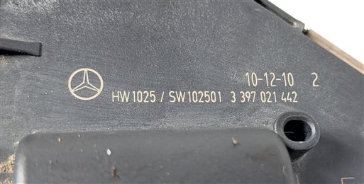 Thumbnail 8: 2010-2017 MERCEDES BENZ E CLS CLASS (C218 W212) FRONT WINDSHIELD WIPER MOTOR