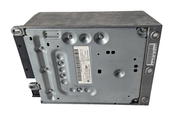 Thumbnail 6: 08-13 MERCEDES C300 C350 C63 E350 E550 E63 GLK3450 CLS550 HARMAN AUDIO AMPLIFIER