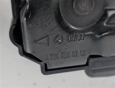 Thumbnail 4: 2011 MERCEDES E350 (W212) FRONT LEFT/RIGHT LOWER HOOD LID LOCK LATCH CATCH SET/2