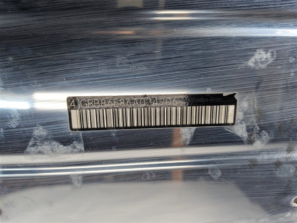Thumbnail 4: 2011 MERCEDES E350 (W212) REAR TRUNK DECK LID LICENSE PLATE MOUNT HOLDER BRACKET