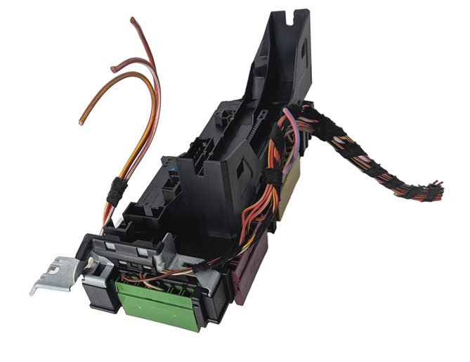 Thumbnail 5: 2011 MERCEDES E350 (W212) 3.5L ELECTRICAL FUSE RELAY PANEL BOX CARRIER BLOCK