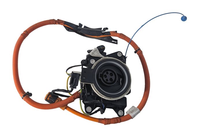Thumbnail 2: 16-18 BMW 330E (F30) HYBRID HIGH VOLTAGE BATTERY CHARGER PLUG CHARGING PORT