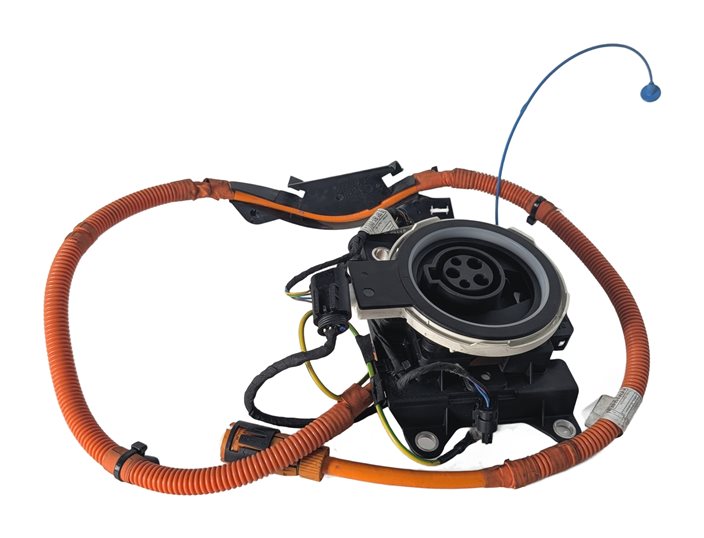 Thumbnail 3: 16-18 BMW 330E (F30) HYBRID HIGH VOLTAGE BATTERY CHARGER PLUG CHARGING PORT