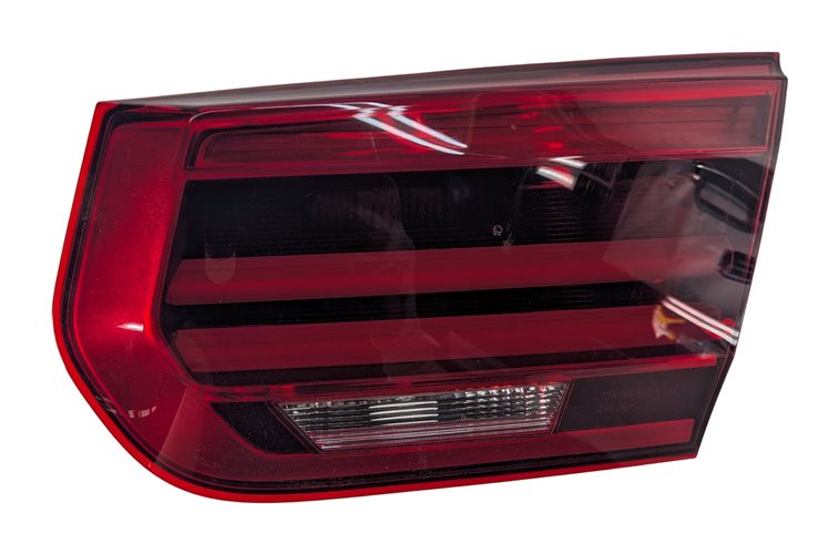 Thumbnail 4: 16-18 BMW 3-SERIES (F30) SEDAN REAR RIGHT INNER LED TAILLIGHT BRAKE LIGHT LAMP