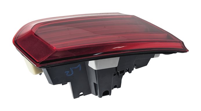 Thumbnail 7: 16-18 BMW 3-SERIES M3 (F30) SEDAN REAR LEFT INNER TRUNK LED TAILLIGHT LIGHT LAMP