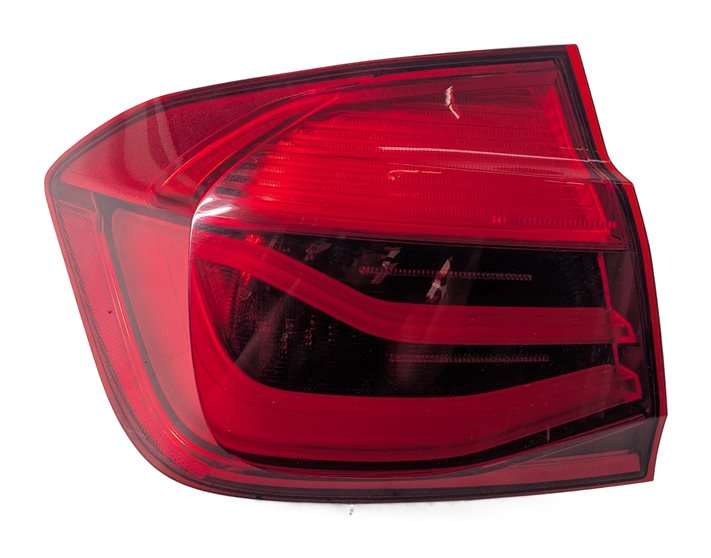 Thumbnail 3: 16-18 BMW 3-SERIES (F30) SEDAN REAR LEFT OUTER LED TAILLIGHT BRAKE LIGHT LAMP