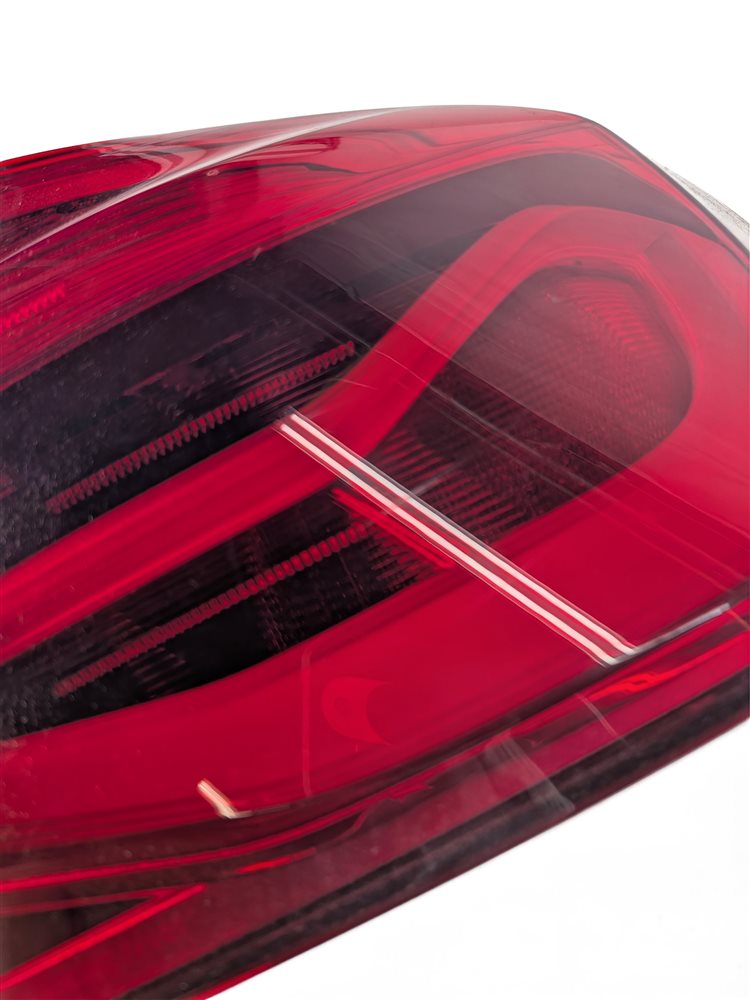 Thumbnail 9: 16-18 BMW 3-SERIES (F30) SEDAN REAR RIGHT OUTER LED TAILLIGHT BRAKE LIGHT LAMP