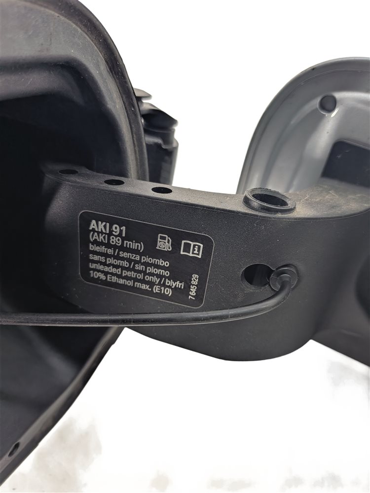 Thumbnail 10: 13-18 BMW 3-SERIES M3 F30 SEDAN FUEL TANK DOOR LID COVER TRIM w/HOUSING (Silver)