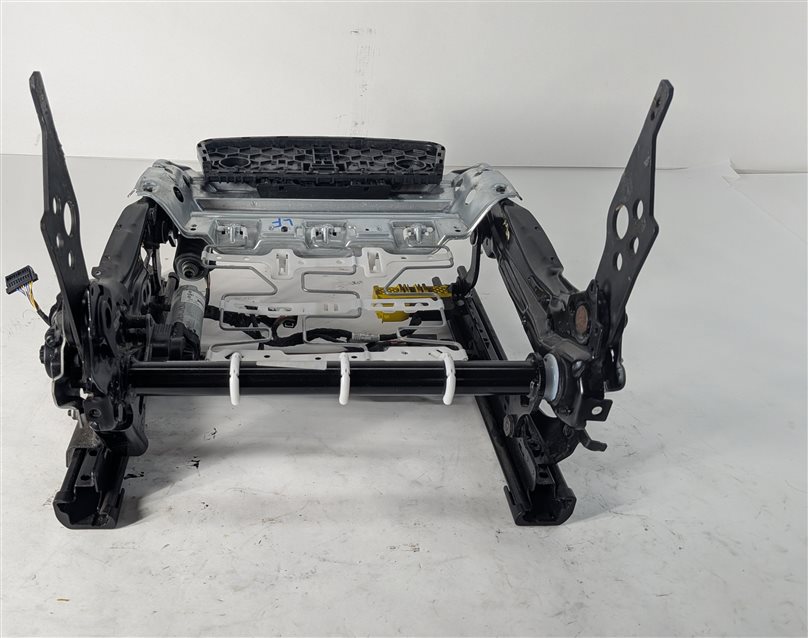 Thumbnail 7: 2012-2019 BMW 320i 328i 330E 335i (F30) FRONT LEFT DRIVER POWER SEAT TRACK