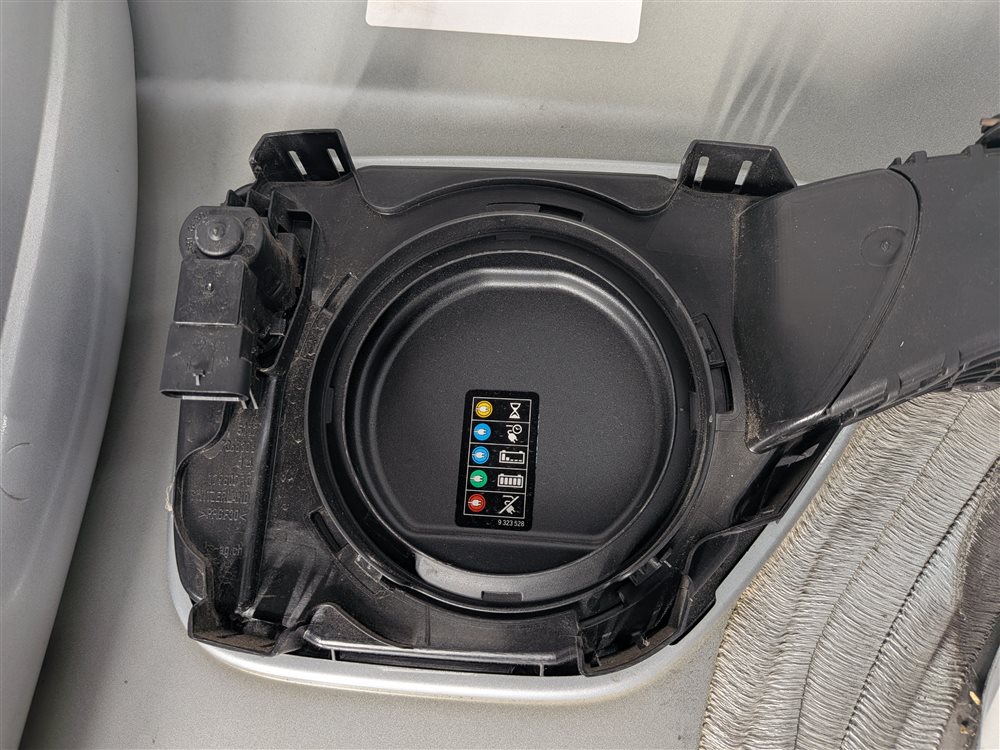 Thumbnail 12: 2016-2018 BMW 330E (F30) FRONT LEFT DRIVER FENDER w/CHARGE PORT DOOR (Silver)