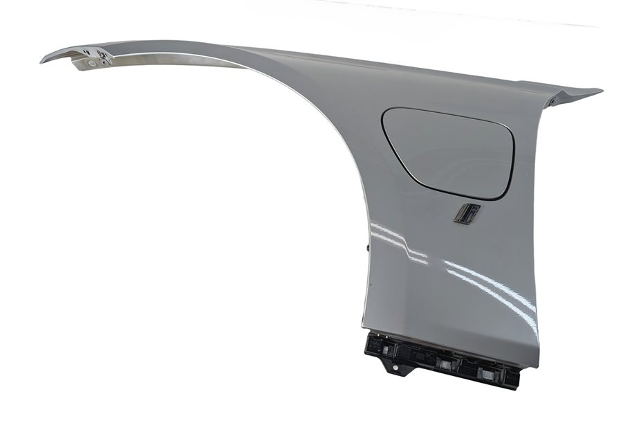 Thumbnail 2: 2016-2018 BMW 330E (F30) FRONT LEFT DRIVER FENDER w/CHARGE PORT DOOR (Silver)