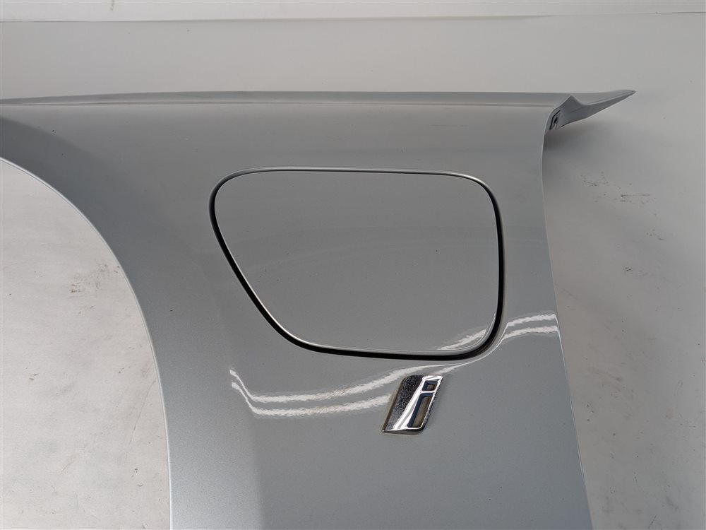 Thumbnail 9: 2016-2018 BMW 330E (F30) FRONT LEFT DRIVER FENDER w/CHARGE PORT DOOR (Silver)