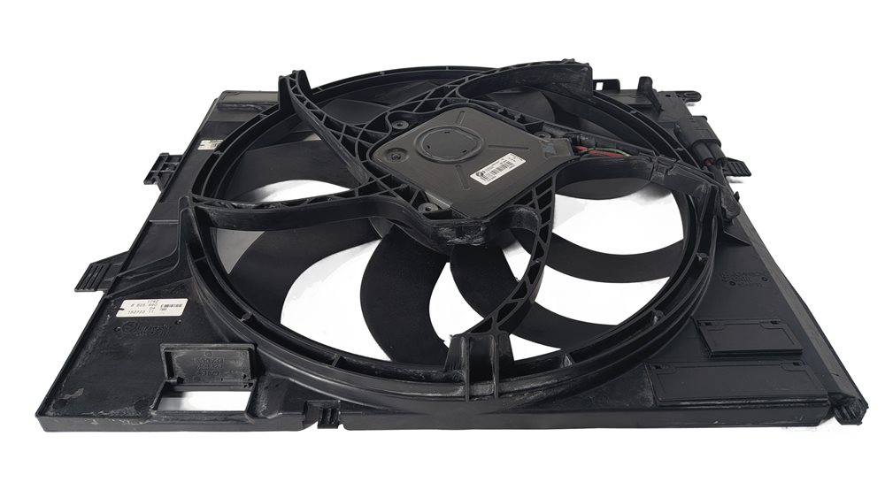 Thumbnail 3: 2017-2021 BMW 2 3 4 (F22 F30 F32 F33 F34) 2.0L ENGINE 600w RADIATOR COOLING FAN