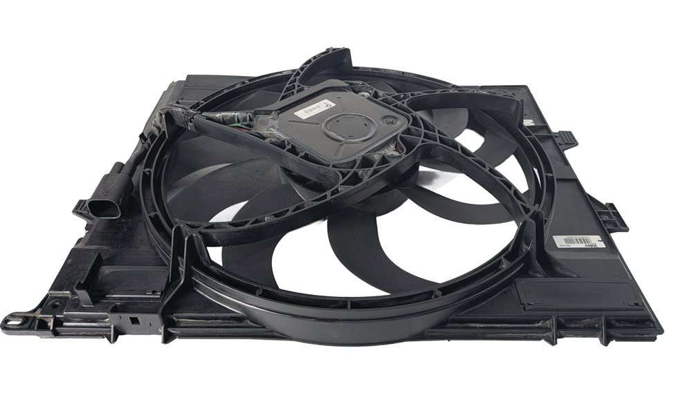 Thumbnail 5: 2017-2021 BMW 2 3 4 (F22 F30 F32 F33 F34) 2.0L ENGINE 600w RADIATOR COOLING FAN